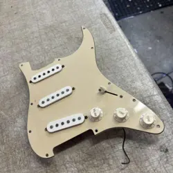 2000S ERA FENDER  SQUIER STRATOCASTER GUITAR LOADED PICKGUARD 3 PLY 11 HOLE