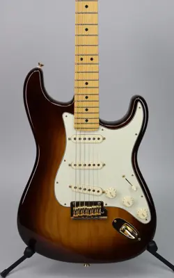 USED 2021 FENDER 75TH ANNIV COMMEMORATIVE STRATOCASTER 2-COLOR BOURBON BURST