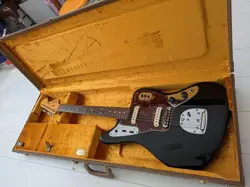 ELECTRIC GUITAR FENDER AMERICAN VINTAGE JAGUAR 62 BLACK WITH HARD CASE