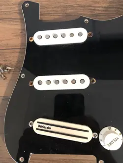 PICKGUARD FENDER STRAT