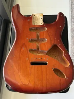 SHOP STRATOCASTER VERY