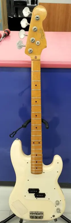 NECK SIDE: FENDER JAPAN BODY SIDE: UNKNOWN ELECTRIC BASS NECK SIDE: PBD-57 BODY