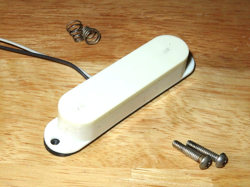 FENDER 1983 USA WHITE SINGLE COIL BULLET NECK PICKUP