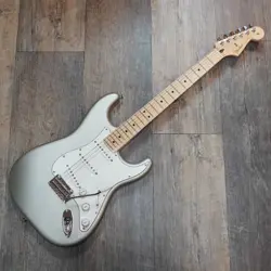 FENDER LIMITED EDITION PLAYER STRATOCASTER INCA SILVER / MAPLE