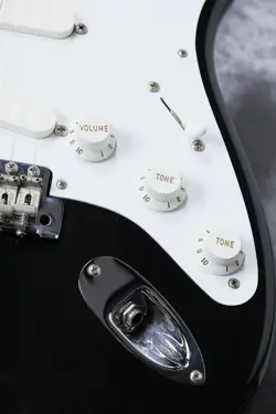 STRATOCASTER BLACKIE USED