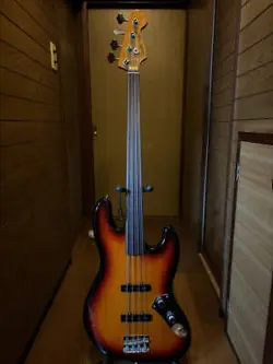 1962 JAZZ FRETLESS