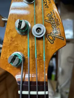 FRETLESS SUNBURST WITH