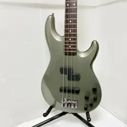 USED 4-STRING ELECTRIC