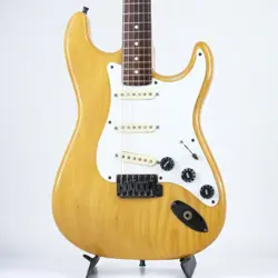 FENDER JAPAN ST-STYLE ELECTRIC GUITAR MAPLE NECK ROSEWOOD FRETBOARD USED