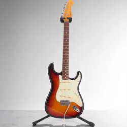 FENDER JAPAN STRATOCASTER ST-62 ELECTRIC GUITAR MADE IN JAPAN USED