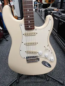 SIGNATURE STRAT
