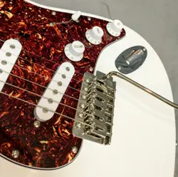 STRATOCASTER MODIFIED UPGRADED
