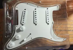 U.S FENDER STRATOCASTER PROFESSIONAL II PICKGUARD W/ PICKUPS