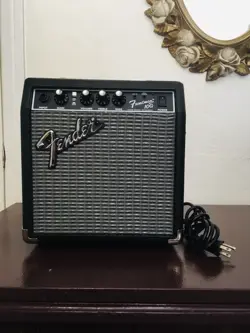 AMPLIFIER! MINT CONDITION!