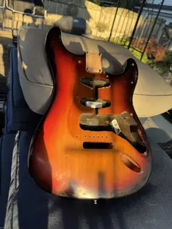FENDER USA SUN