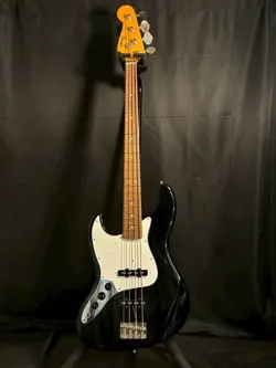 LEFTY BASS GUITAR