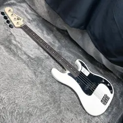 ELECTRIC BASS GUITAR FENDER TRADITIONAL 70S PRECISION RW JAPAN S/N JD24026939