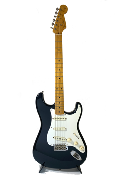 FENDER JAPAN STRAATOCAR