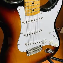 STRATOCASTER MAPLE SUNBURST