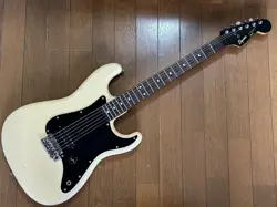 ELECTRIC GUITAR SQUIER BY FENDER STRATOCASTER ST-331 VWH MEDIUM SCALE JAPAN MADE