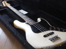 ELECTRIC BASS GUITAR FENDER JAZZ BASS 1972 VINTAGE OLYMPIC WHITE