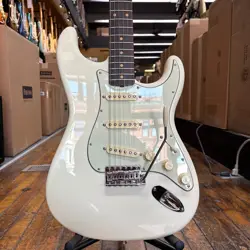 FENDER AMERICAN VINTAGE II 1961 STRATOCASTER 2024 OLYMPIC WHITE W/HARD CASE