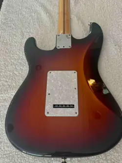 2012 FENDER AMERICAN STRATOCASTER GUITAR