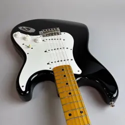 ST57-TX STRATOCASTER BLACK