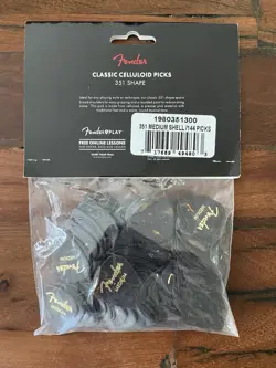 FENDER CLASSIC CELLULOID