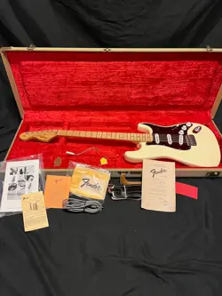 STRATOCASTER REVERSE HEADSTOCK