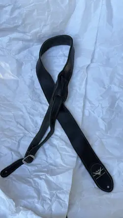 FENDER LEATHER GUITAR STRAP