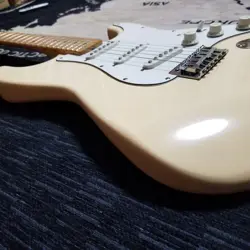 1990 STRATOCASTER