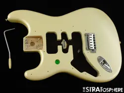 LEFTY FENDER PLAYER PLUS SERIES STRATOCAST STRAT BODY   HARDWARE OLYMPIC PEARL
