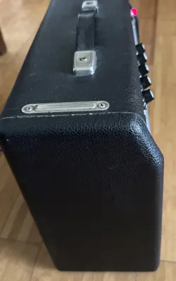 VIBRO CHAMP AMPLIFIER