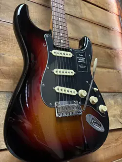 FENDER LIMITED EDITION PLAYER II STRAT RW SPARKLE 3-COLOR SUNBURST