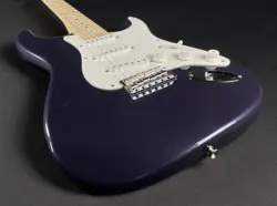 SIGNATURE STRATOCASTER MAPLE