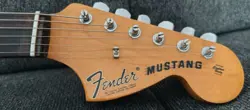 FENDER VINTERA II '70S MUSTANG ELECTRIC GUITAR - COMPETITION ORANGE