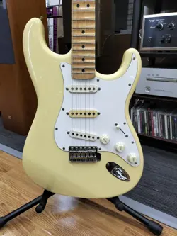 FENDER JAPAN ST72-95DM ELECTRIC GUITAR