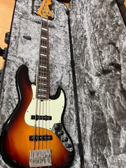 ELECTRIC BASS GUITAR FENDER USA AMERICAN ULTRA V ULTRA SUNBURST 5 STRING & CASE