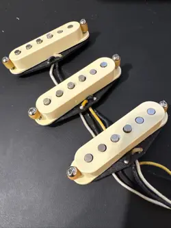 COIL PICKUPS CREAM