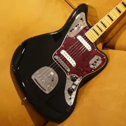 FENDER VINTERA 2'70S JAGUAR, MAPLE FINGERBOARD, BLACK (2023) (NO250710)