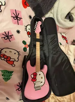 FENDER 50TH ANNIVERSARY SQUIER HELLO KITTY STRAT ELECTRIC GUITAR BRAND NEW