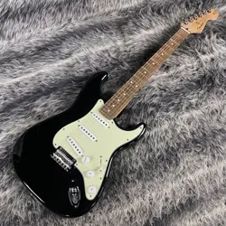 FENDER LIMITED EDITION PLAYER STRATOCASTER BLACK
