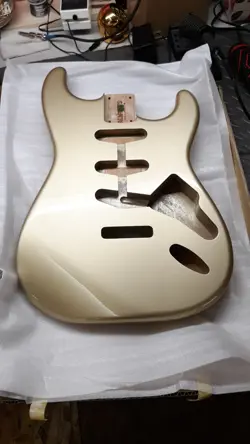 ALL PARTS FENDER LIC.  SHORELINE GOLD STRAT BODY, ALDER, 4.2  LB  POLY FINISHED