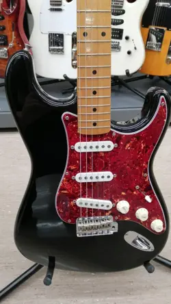 FENDER JAPAN STRATOCASTER USED MAPLE NECK MAPLE FINGERBOARD BLACK