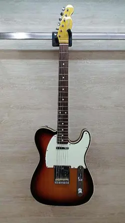 FENDER JAPAN TELECASTER SUNBURST TL62B/VSP/FJ30TH ELECTRIC GUITAR W/GIG BAG USED
