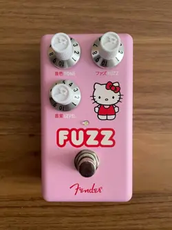 FENDER HELLO KITTY FUZZ GUITAR EFFECT PEDAL  PINK