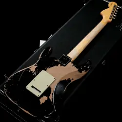 STRATOCASTER BLACK SN