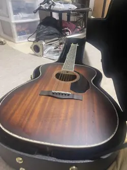 BEAUTIFUL FENDER ACOUSTIC GUITAR PO-220E ECO HARD CASE