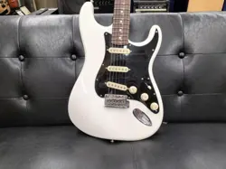 FENDER AMERICAN PERFORMER STRAT AW